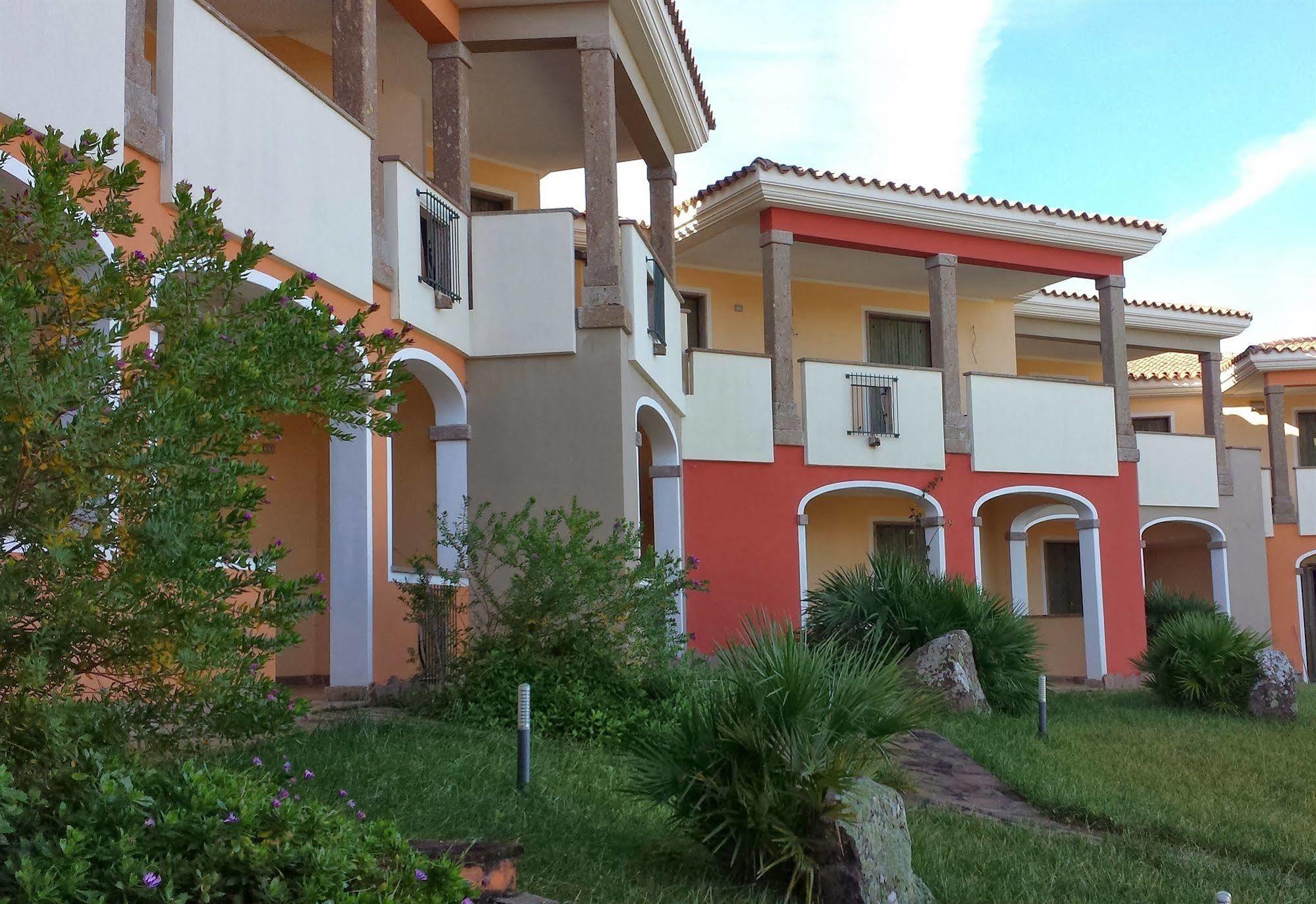 Residenza Le Farfalle Aparthotel Castelsardo Exterior foto